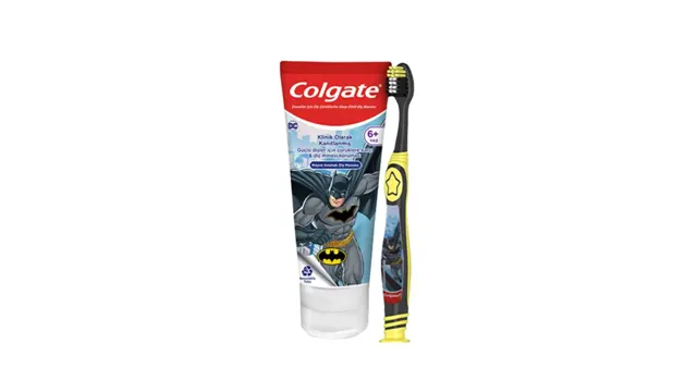 COLGATE DECIJA PASTA ZA ZUBE 75ML+CETKICA COLGATE