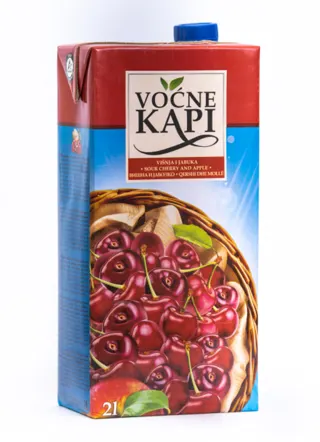 SOK NEGAZIRANI VOCNE KAPI VISNJA 2l